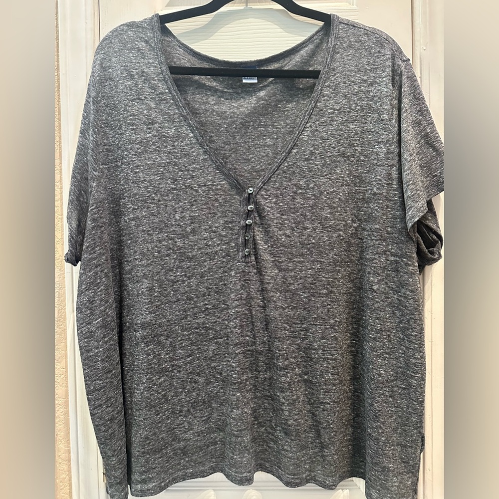 Old Navy Linen blend pebbles Gray V-Neck Women's Top